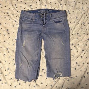 American eagle light wash distressed jeans. Size 0 regular.